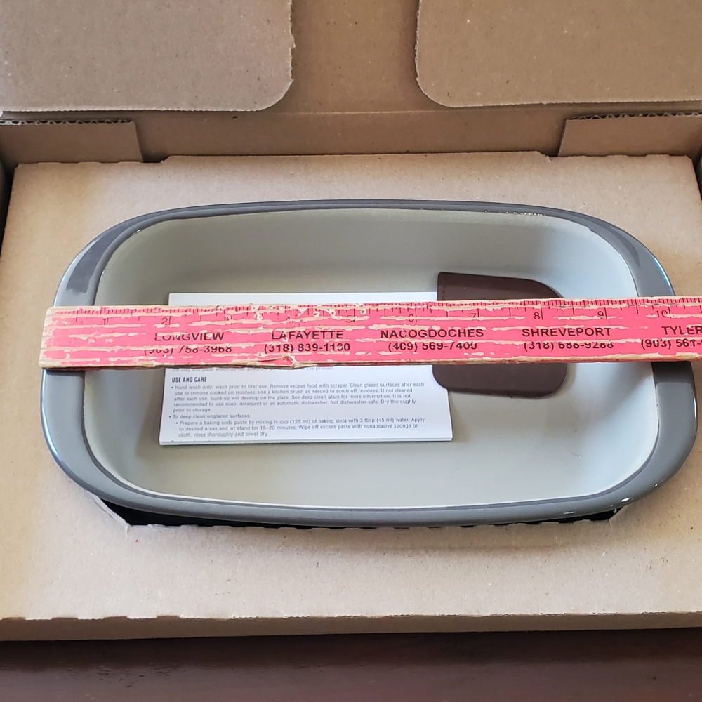 NIB Pampered Chef Small Rectangular Baker #1421